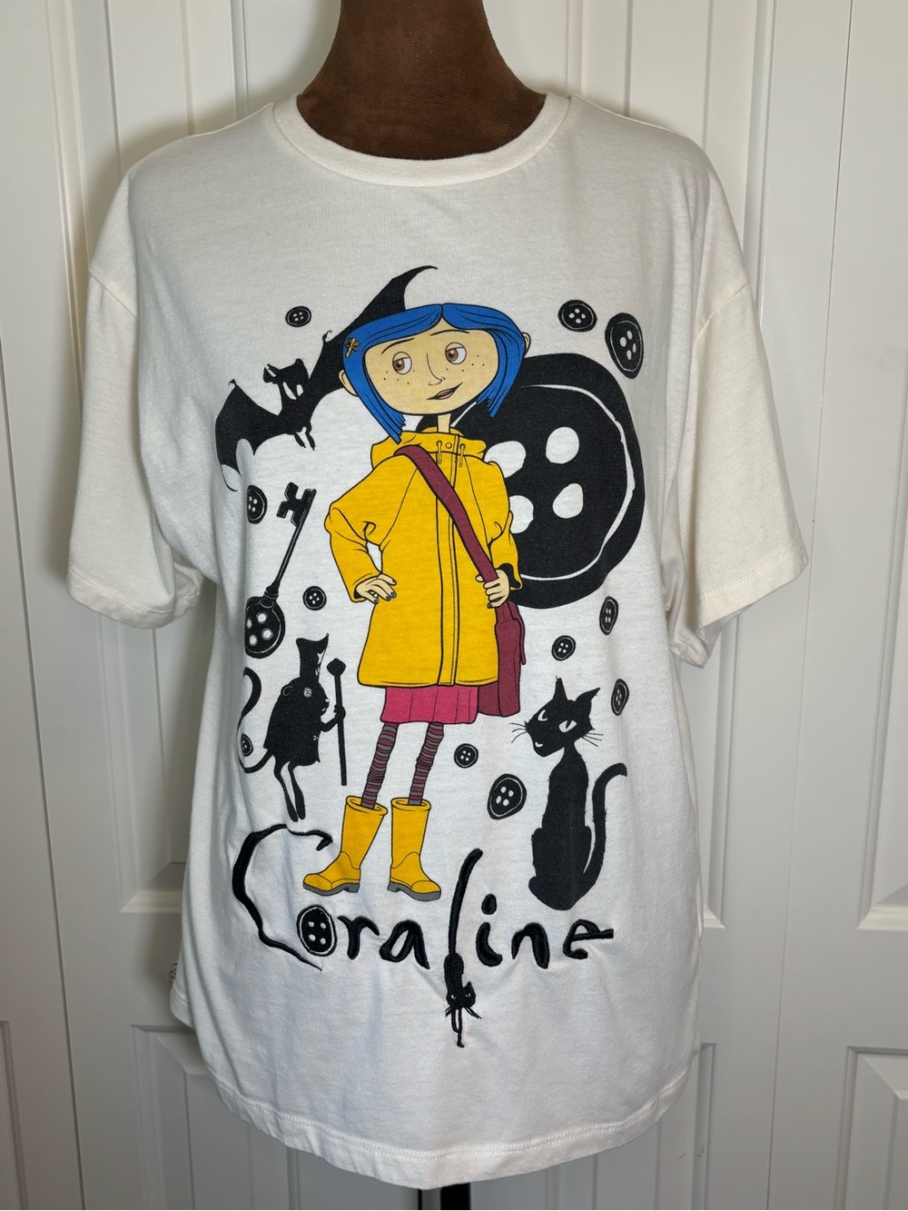 LAIKA Coraline T-Shirt Adult S - Embroidered Logo & Back Print EUC - Picture 2 of 9